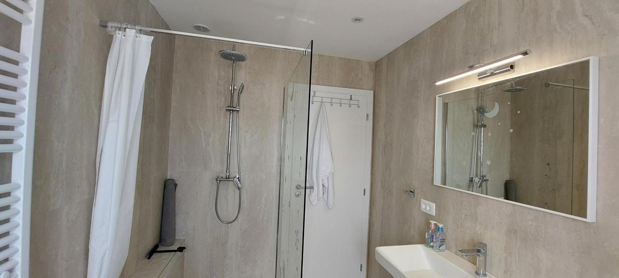 Apartman Figaro Pogled Od Milijun Dolara, 2 Tusa, 2 Wc Kaštela Exteriör bild